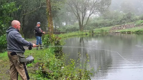 Matthew Davies Matthew Davies - Black mountain fishery & camp site