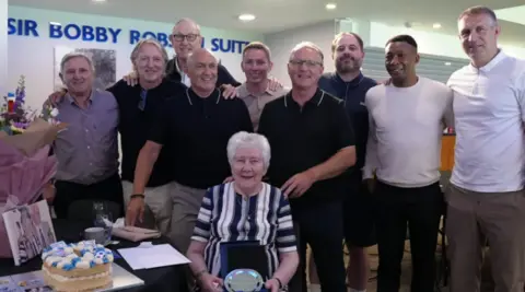 ITFC Former Ipswich Town players with Pat Godbold