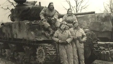 Cecil Newton Old black and white picture of Cecil Newton and his comrades in the Royal Dragoon Guards