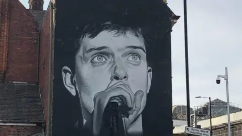 Headstock New Ian Curtis mural