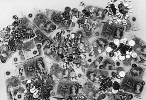 Barnard/Getty Images Decimal coins and notes in 1971