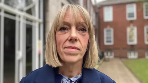 A head and shoulders photograph of Heather Snell of Lincolnshire County Council