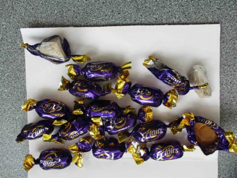 Jersey Immigration and Customs Service A photo of the drugs