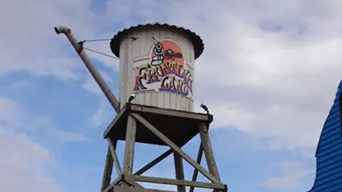 Ian Taylor Imitation water tower