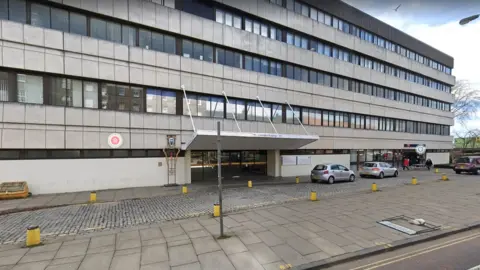 Google Lauriston building