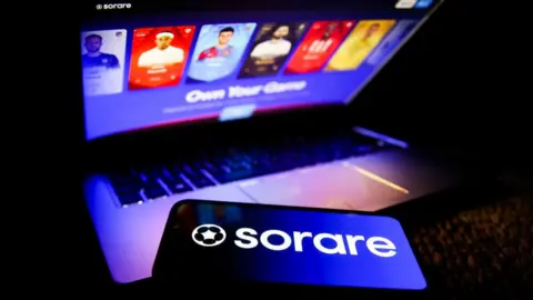 NurPhoto French company Sorare sells player card NFTs