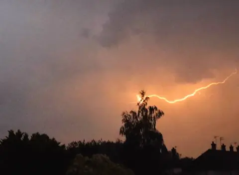 Weather Watchers/Creativecpjj Lightning over Stafford