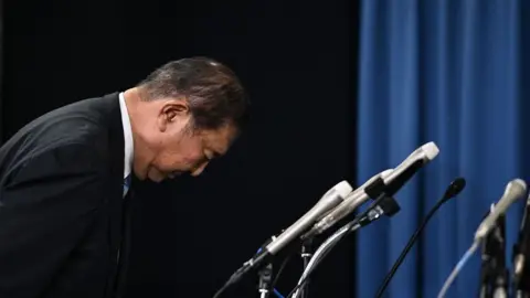 AFP Japan's incoming prime minister Shigeru Ishiba said on September 30 he aimed to call snap elections for October 27, as equities plunged on a strong yen and fears that tax hikes are on the cards