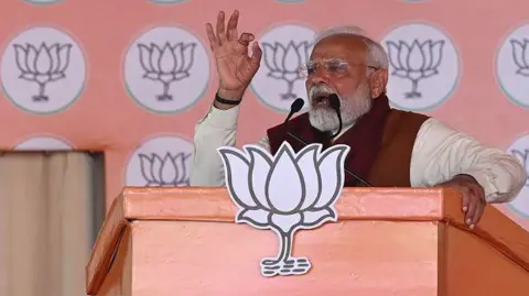 Getty Images Prime Minister Narendra Modi addresses the elections Vikassite Delhi Ralib in the upcoming Delhi Association elections in Duarka on January 31, 2025 in New Delhi, India.