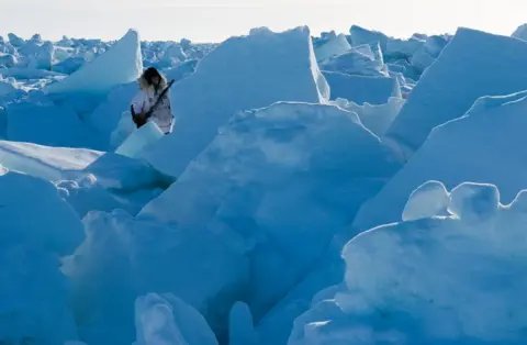 Nicklas Wijkmark Keeping watch for polar bears