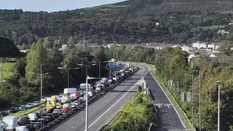 Traffic Wales traffic congestion on M4