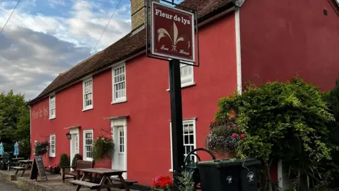 Fleur de Lys pub