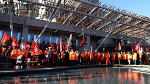 PA BiFab workers at Scottish Parliament