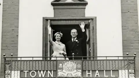 MNH The Queen and Prince Philip in Ramsey in 1955