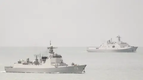 Australian Government Two Chinese Navy warships