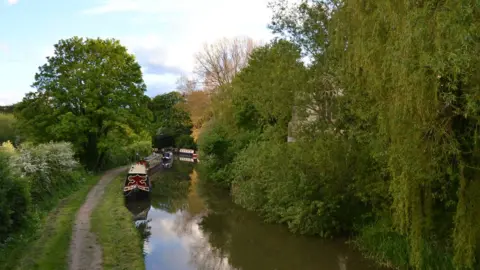 Bill Jordan Oxford canal at Shipton-on-Cherwell