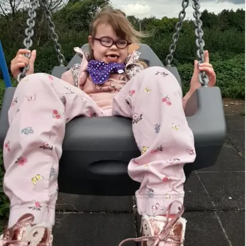 Sam Bowen Lucy Bowen