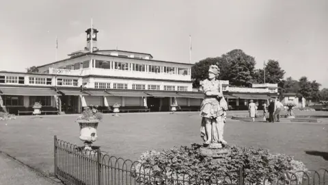 Wicksteed Park Wicksteed Park pavilion