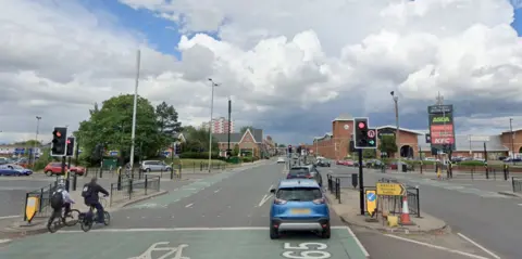 Google street view road junction 