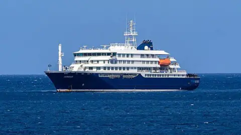 Oceanwide Expeditions cruise boat