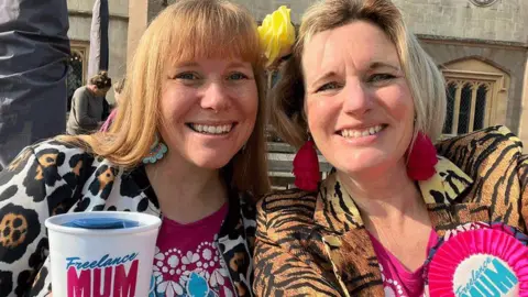 Adele Williams, Super Funky Penguin Faye Dicker