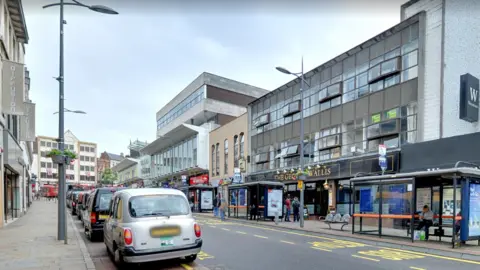 Google maps Victoria Street