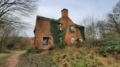 LDRS Mill cottage buildings