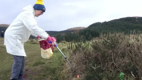 Collette Murphy litter picker