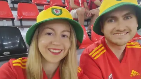 FAMILY PHOTO Beca and Richard Thomas