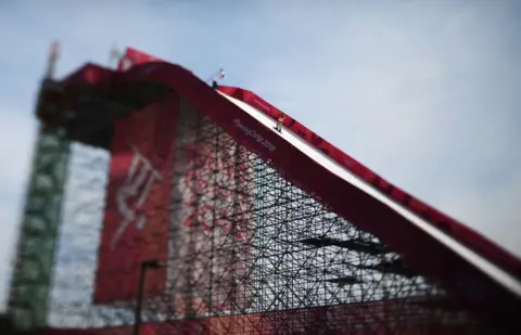 Getty Images Isabel Derungs competing on the slope