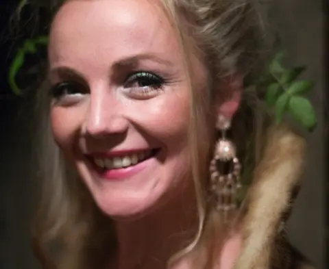 Daisy Evans Daisy Evans