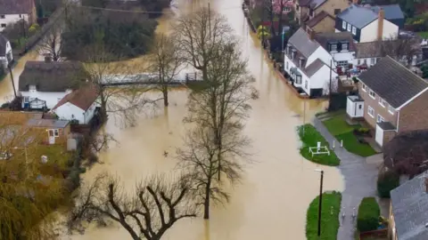 Terry-Harris.com Flooding in Alconbury Weston