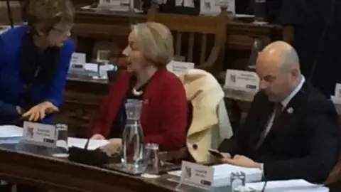 Council leader Heather Smith (centre)