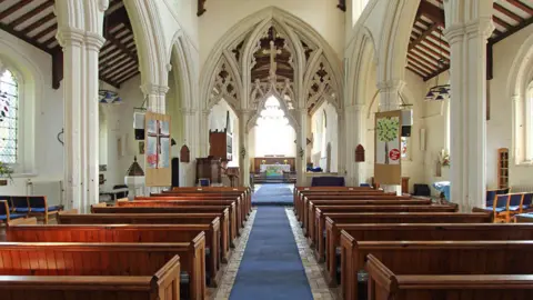 John Salmon/Geograph Interior St Mary's church in Stebbing, 2014