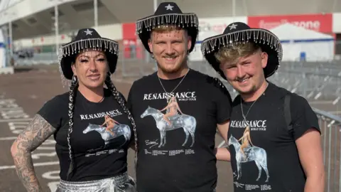 Fans at the Stadium of Light for Beyoncé