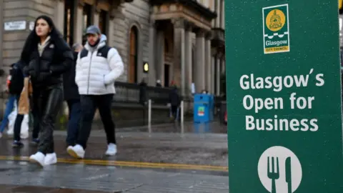 Getty Images shoppers in Glasgow