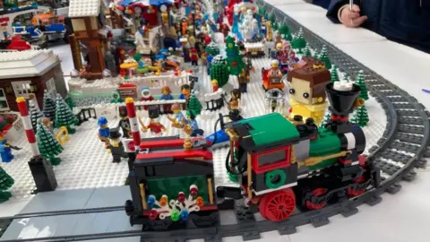 Lego christmas tree discount train