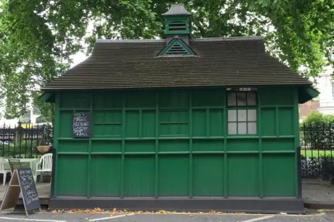 Historic England Cabmen's shelter