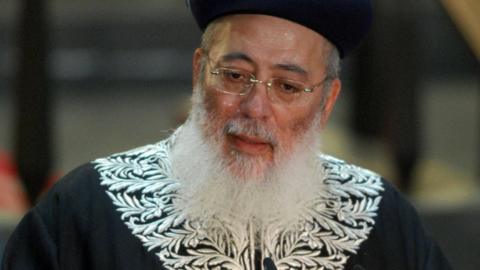 Israel Chief Rabbi Amar condemned for 'gay death penalty' comment - BBC ...
