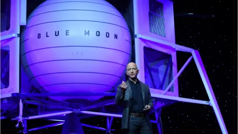 Reuters Jeff Bezos presents Blue Moon conceptual lunar lander