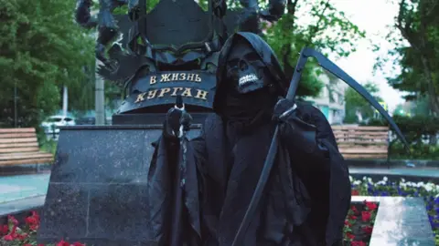 Very Dead. News from the Hill/VKontakte Grim Reaper activist in Kurgan, Russia, October 2018