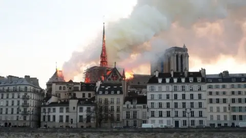 Reuters Scene of blaze in Paris