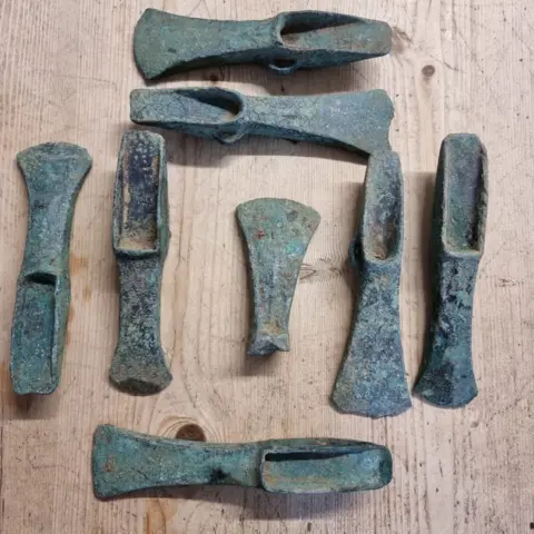 Martin Turner Axe head finds in Dorchester