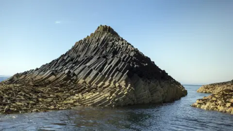 Science Photo Library Staffa geology