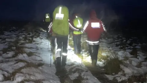 NNPMRT North of Tyne Mountain Rescue Team, Pennine Way