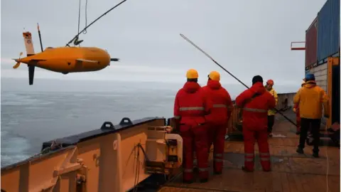 NOC Boaty being recovered after its mission