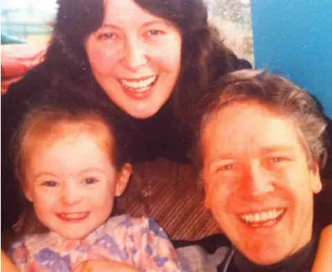 Vikie Shanks Vikie and Paul Shanks with daughter Lorie