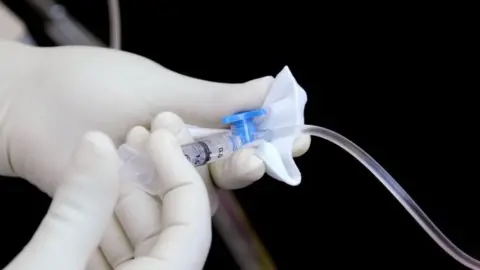  Science Photo Library Chemotherapy session