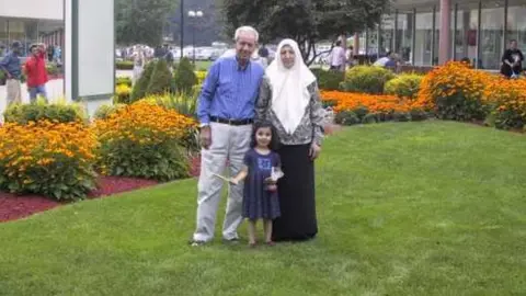 Leen D Leen with her grandparents