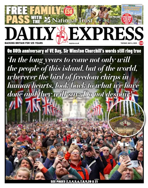 Do not despair!" The photo is of the Mall with Buckingham Palace in the distance.